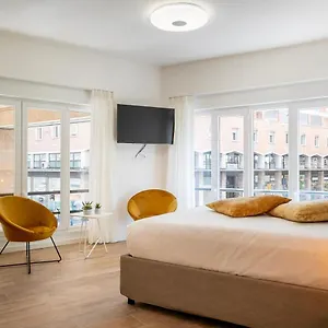 Couette-café Marconi28suites Bologne