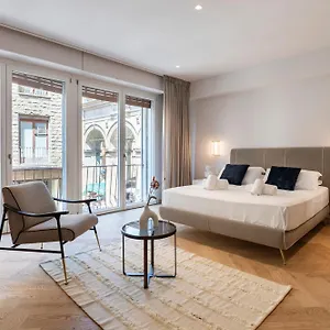 https://the-old-palace-luxury-suites-signoria.it-tuscanyhotel.com